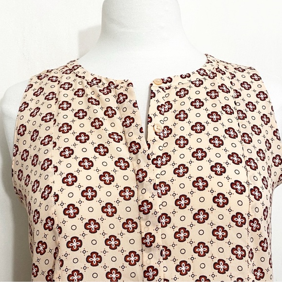 LOFT Outlet peplum waist half button front sleeveless high low lightweight top S - Picture 2 of 7